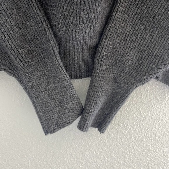 Zara Ribbed Cropped Sweater - Picture 5 of 7